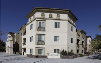 La Entrada Apartments signage and exterior building